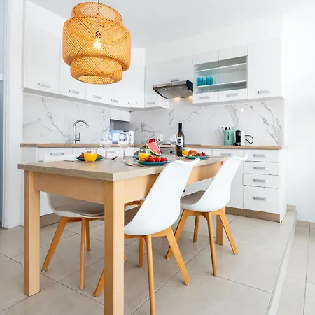 Sunny Paradise With Ocean View *